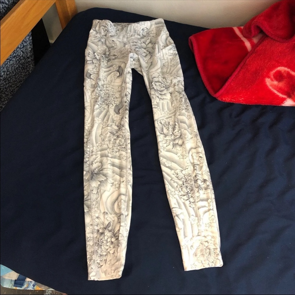 Lululemon Lycra Leggings Size 2